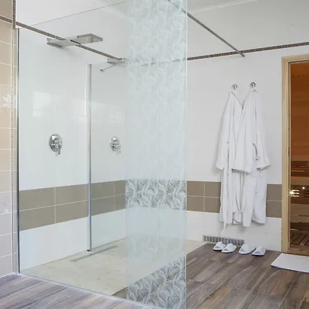 Lavanda Hotel&apartments Hotell 3*